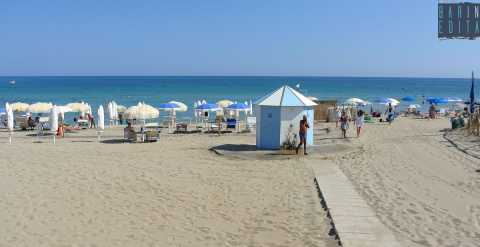 Rosa Marina: quel villaggio degli anni 60 divenuto il "buen retiro" estivo della borghesia barese